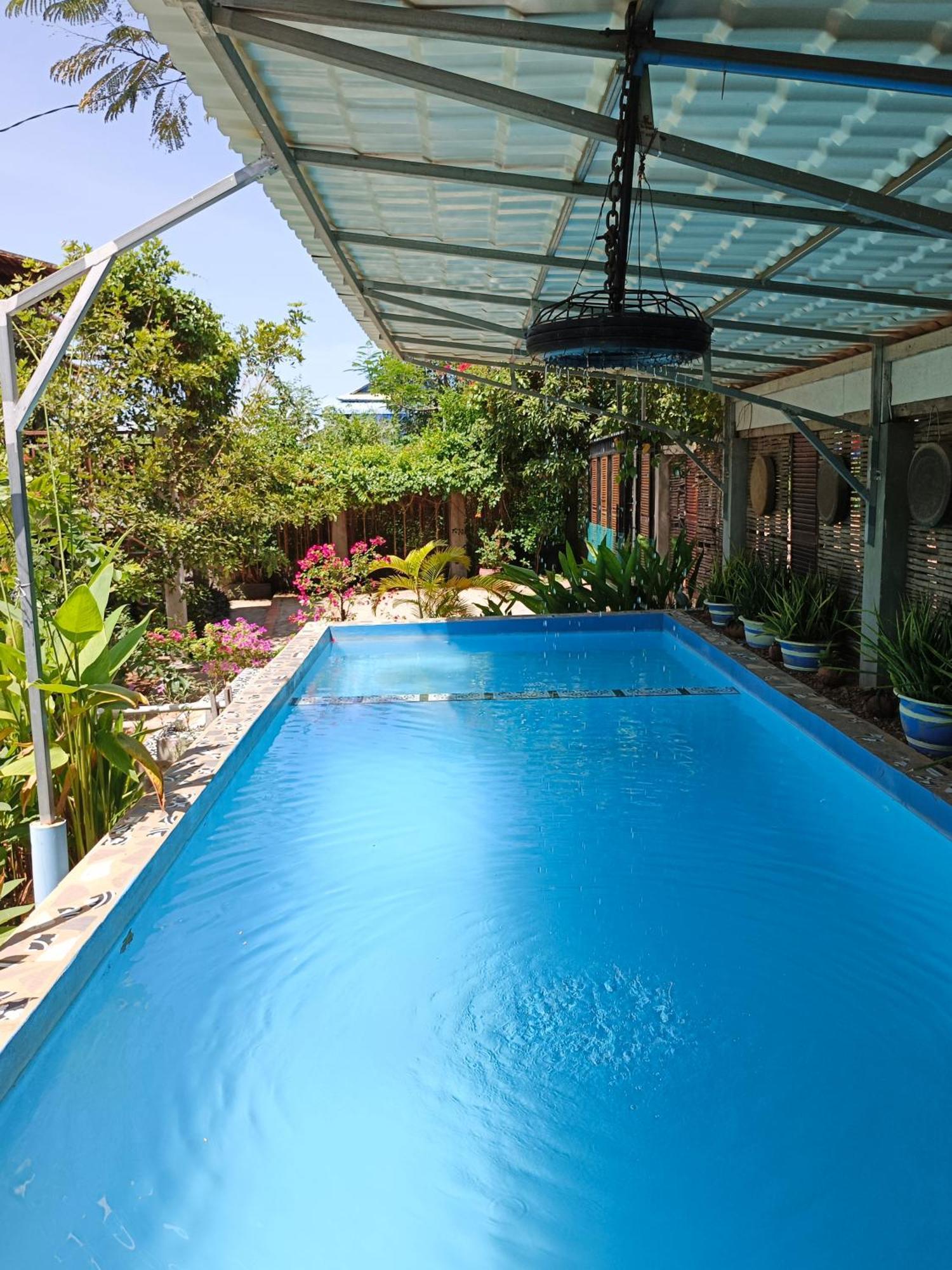 Silk Island Homestay Phnom Penh Exterior photo
